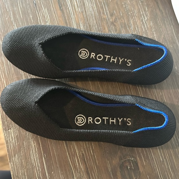 Black Rothy’s Flats - Picture 3 of 8